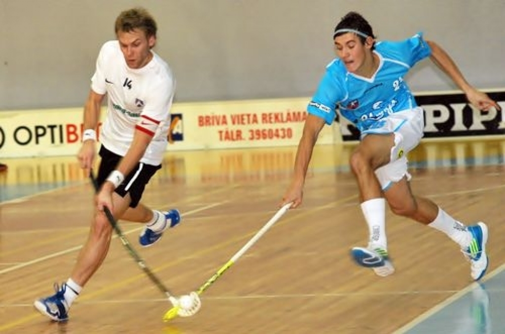 Aizvadītajā nedēļas nogalē mūsu florbola klubs «Bauska» mājās guva uzvaru, pieveicot Cēsu «Lekringu» ar rezultātu 7:3, pēc tam 20. novembrī piekāpās viesos Liepājas «Kurši» komandai ar rezultātu 5:7.
Baušķenieki Liepājā labi aizvadīja...
Autors: Uldis Varnevičs