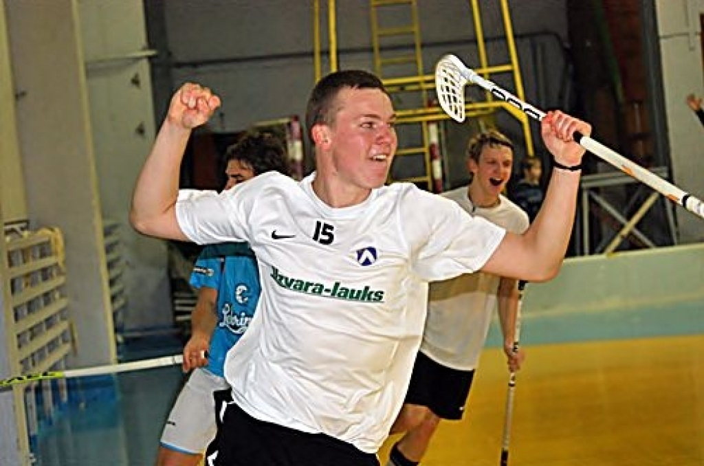 Aizvadītajā nedēļas nogalē mūsu florbola klubs «Bauska» mājās guva uzvaru, pieveicot Cēsu «Lekringu» ar rezultātu 7:3, pēc tam 20. novembrī piekāpās viesos Liepājas «Kurši» komandai ar rezultātu 5:7.
Baušķenieki Liepājā labi aizvadīja...
Autors: Uldis Varnevičs