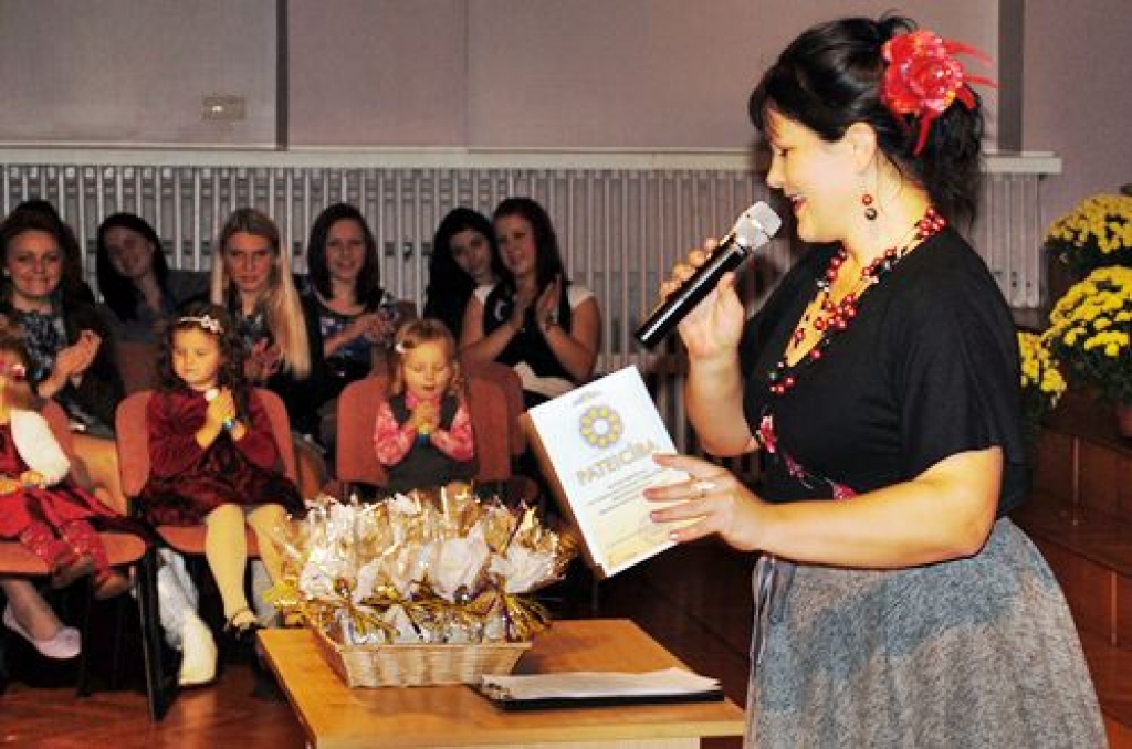 Bauskas novada Īslīces kultūras namā ar skaistu koncertu un balli 29. oktobrī tika atklāta pagasta amatierkopu sezona.
Sezonas atklāšanas pasākumā tradicionāli sveic kolektīvus, kuri svin apaļas jubilejas. Pagājušajā sezonā piektā...