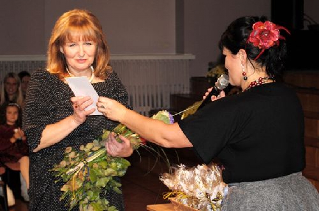 Bauskas novada Īslīces kultūras namā ar skaistu koncertu un balli 29. oktobrī tika atklāta pagasta amatierkopu sezona.
Sezonas atklāšanas pasākumā tradicionāli sveic kolektīvus, kuri svin apaļas jubilejas. Pagājušajā sezonā piektā...