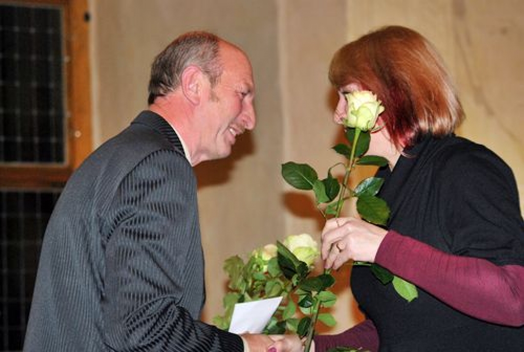 Sarīkojumā "Jaunatnes sporta laureāts 2011» Bauskas pilī piektdien, 9. decembra, vakarā apsveikumus par sasniegumiem sacensībās saņēma novada Bērnu un jaunatnes sporta skolas (BJSS) gandrīz 70 audzēkņu.
Pils zāle bija pārpildīta. Ciemos...
Autors: Uldis Varnevičs