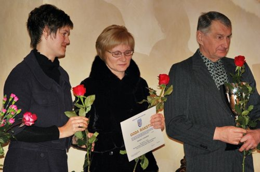 Sarīkojumā "Jaunatnes sporta laureāts 2011» Bauskas pilī piektdien, 9. decembra, vakarā apsveikumus par sasniegumiem sacensībās saņēma novada Bērnu un jaunatnes sporta skolas (BJSS) gandrīz 70 audzēkņu.
Pils zāle bija pārpildīta. Ciemos...
Autors: Uldis Varnevičs