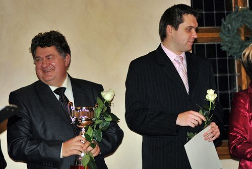 Sarīkojumā "Jaunatnes sporta laureāts 2011» Bauskas pilī piektdien, 9. decembra, vakarā apsveikumus par sasniegumiem sacensībās saņēma novada Bērnu un jaunatnes sporta skolas (BJSS) gandrīz 70 audzēkņu.
Pils zāle bija pārpildīta. Ciemos...
Autors: Uldis Varnevičs