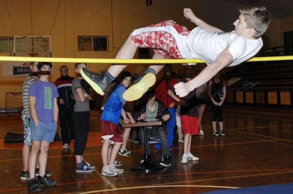 Iecavas un Bauskas novada B vecuma grupas sportisti šonedēļ sacentās vairākās vieglatlētikas disciplīnās. Bauskas novada Bērnu un jaunatnes sporta skola vispārējās fiziskās sagatavotības sacensības organizēja 29. novembrī, bet Iecavas...
Autors: Uldis Varnevičs