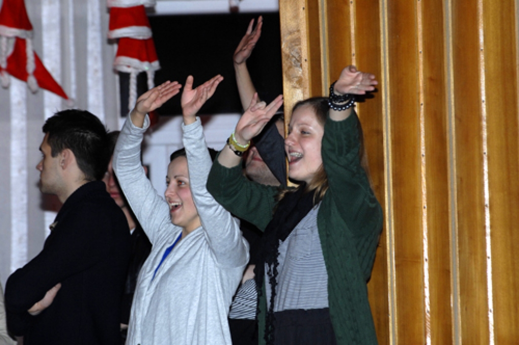 Bērnu un jauniešu vokālās studijas «Aprīļa pilieni» 15. jubilejas koncertā svētdien, 29. janvārī, Īslīces kultūras namā uz skatuves kāpa visi pašreizējie dalībnieki, kā arī gaidīti viesi – agrākie pedagoģes Nijoles Berezinas...
Autors: Ivars Bogdanovs