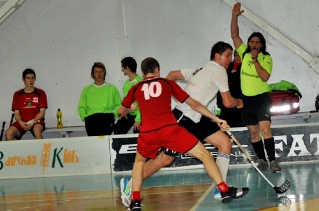 Bauskā, sporta namā «Mēmele», 21. janvārī notika Latvijas florbola virslīgas spēle starp FK «Bauska» un «Lielvārdes» komandu. Ar rezultātu 4:5 uzvaru guva viesi.
Atšķirībā no iepriekšējām spēlēm, mājinieki labi aizvadīja spēles pēdējo...
Autors: Uldis Varnevičs