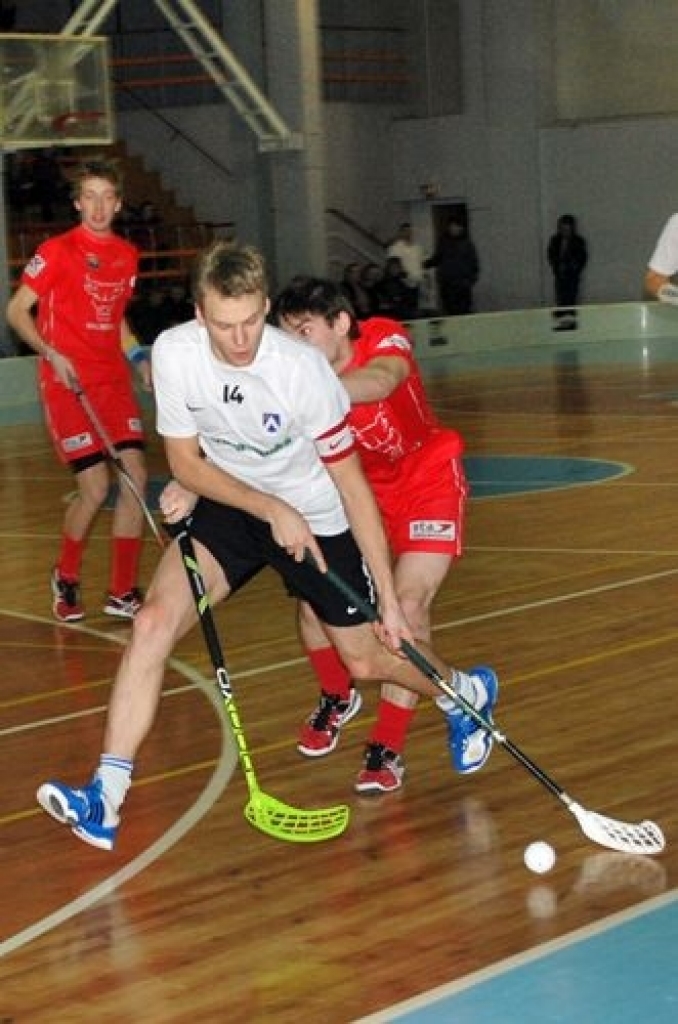 Spēlē ar Latvijas Florbola virslīgas debitanti komandu «Valmiera» baušķenieki sporta namā «Mēmele» 7. janvārī guva uzvaru ar 10:9.
Visvājākā un vismazāk pieredzējusī viesu pozīcija bija aizsardzība. To pierādīja jau pirmais baušķenieku...
Autors: Uldis Varnevičs