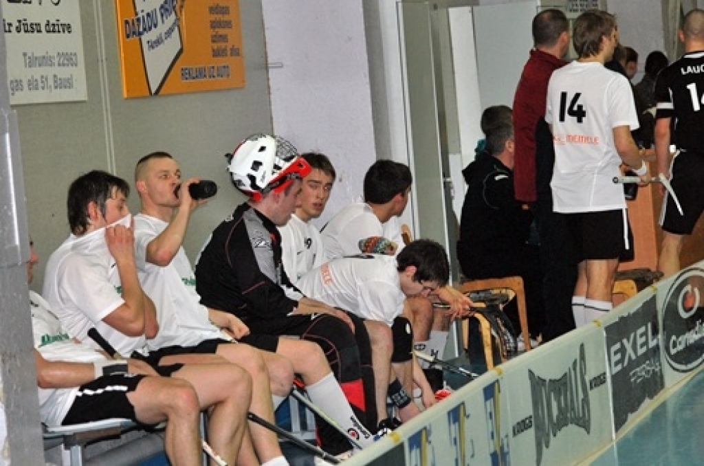 FK “Bauska” 25. februārī savā laukumā Latvijas florbola virslīgas astotdaļfināla spēlē uzņēma Liepājas “Kuršus” un izcīnīja svarīgu uzvaru ar 3:2, sērijā izvirzoties vadībā ar 2:1.
Florbola kluba Bauskā komandā rezultativitātes punktus...
Autors: Uldis Varnevičs