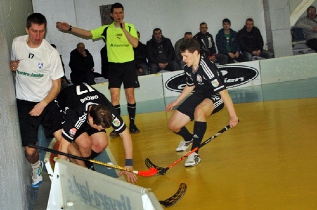 FK “Bauska” 25. februārī savā laukumā Latvijas florbola virslīgas astotdaļfināla spēlē uzņēma Liepājas “Kuršus” un izcīnīja svarīgu uzvaru ar 3:2, sērijā izvirzoties vadībā ar 2:1.
Florbola kluba Bauskā komandā rezultativitātes punktus...
Autors: Uldis Varnevičs
