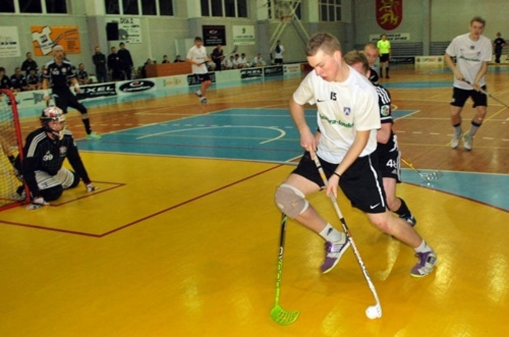 FK “Bauska” 25. februārī savā laukumā Latvijas florbola virslīgas astotdaļfināla spēlē uzņēma Liepājas “Kuršus” un izcīnīja svarīgu uzvaru ar 3:2, sērijā izvirzoties vadībā ar 2:1.
Florbola kluba Bauskā komandā rezultativitātes punktus...
Autors: Uldis Varnevičs