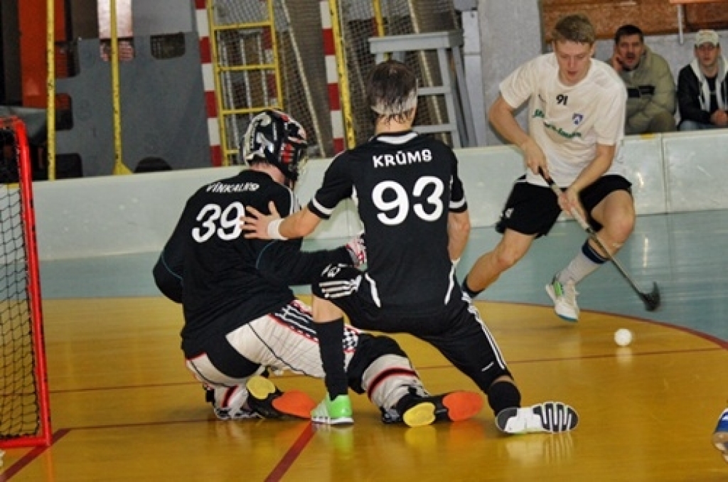 FK “Bauska” 25. februārī savā laukumā Latvijas florbola virslīgas astotdaļfināla spēlē uzņēma Liepājas “Kuršus” un izcīnīja svarīgu uzvaru ar 3:2, sērijā izvirzoties vadībā ar 2:1.
Florbola kluba Bauskā komandā rezultativitātes punktus...
Autors: Uldis Varnevičs