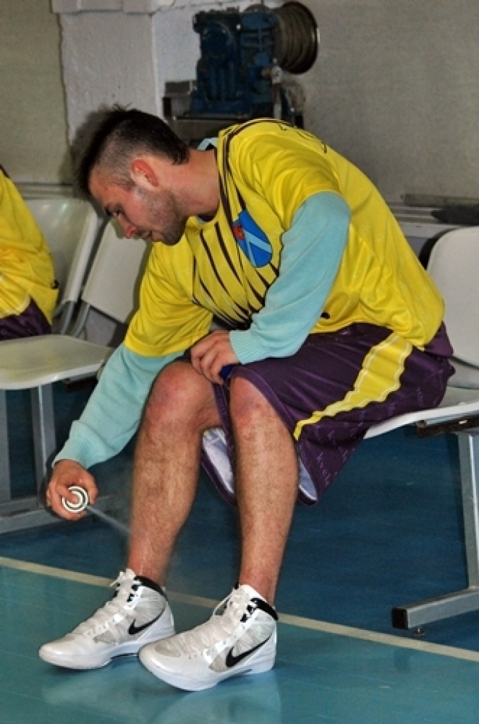 Komanda «Kvēle»/sporta centrs «Mēmele» 21. februāra vakarā aizvadīja spēli mājās, uzvarot vienu no Latvijas Basketbola līgas (LBL) trešās divīzijas līderiem – komandu BK «Vidzemes Augstskola» – ar 87:61.
Pēc panākuma baušķenieki ir...
Autors: Uldis Varnevičs