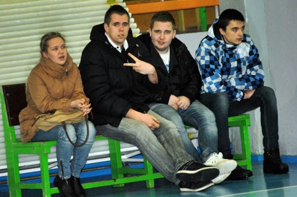 Komanda «Kvēle»/sporta centrs «Mēmele» 21. februāra vakarā aizvadīja spēli mājās, uzvarot vienu no Latvijas Basketbola līgas (LBL) trešās divīzijas līderiem – komandu BK «Vidzemes Augstskola» – ar 87:61.
Pēc panākuma baušķenieki ir...
Autors: Uldis Varnevičs