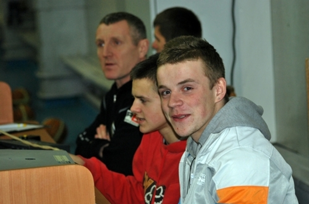 Komanda «Kvēle»/sporta centrs «Mēmele» 21. februāra vakarā aizvadīja spēli mājās, uzvarot vienu no Latvijas Basketbola līgas (LBL) trešās divīzijas līderiem – komandu BK «Vidzemes Augstskola» – ar 87:61.
Pēc panākuma baušķenieki ir...
Autors: Uldis Varnevičs