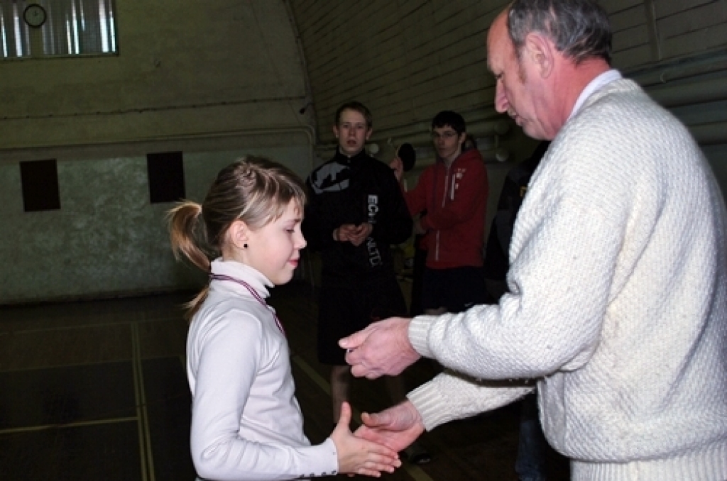 Par spīti ziemas laikam, aizvadītajā nedēļas nogalē Bauskas novada sporta bāze bija
cilvēku pārpildīta. Sestdien, 11. februārī, vienlaicīgi notika vairākas sacensības.
Visvairāk dalībnieku un skatītāju piesaistīja Bauskas novada sporta...
Autors: Uldis Varnevičs