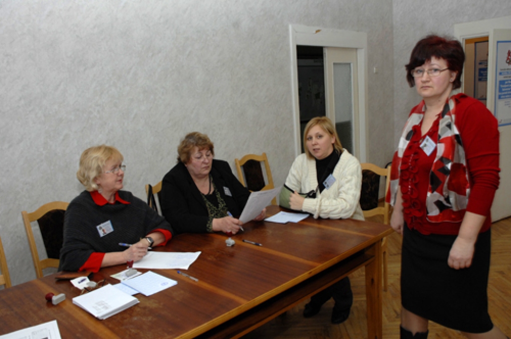 Tautas nobalsošanā 18. februārī sasniegta augstākā pilsoņu aktivitāte. Savu attieksmi vēlēšanu iecirkņos bija ieradies paust 1098921 balsstiesīgais Latvijas Republikas pilsonis.
Zemgalē referendumā piedalījās 158511 pilsoņu. No četriem...
Autors: Ivars Bogdanovs