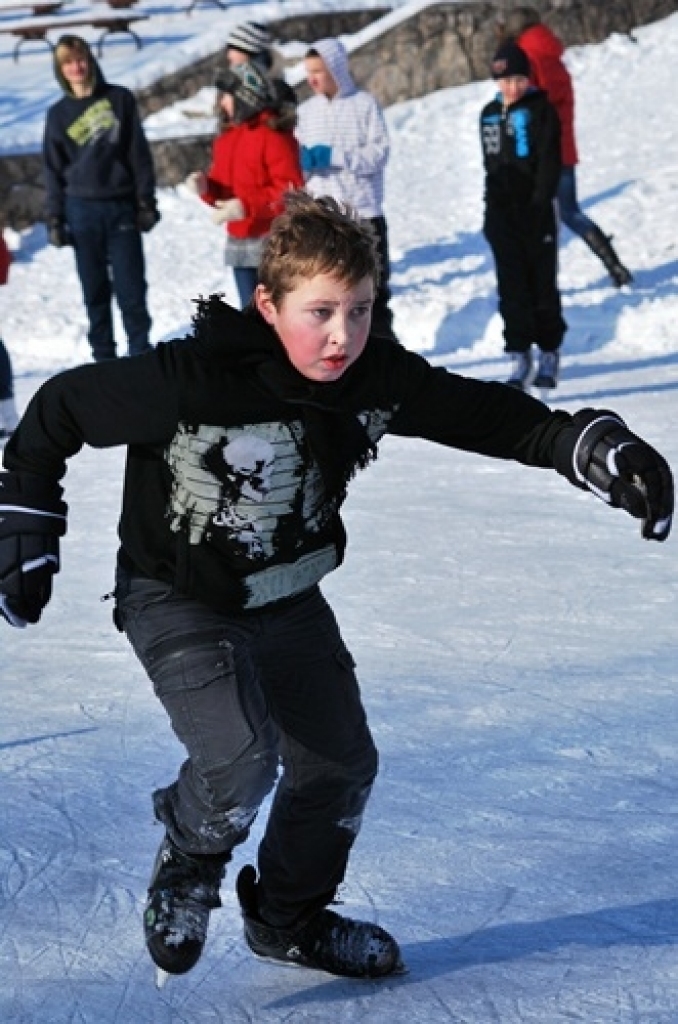 Bauskas novada otrā ziemas olimpiāde skolēniem notika 10. februārī Bauskas novada sporta bāzē. Sacīkstes organizēja Bērnu un jaunatnes sporta skola.
Sacensības notika četros sporta veidos – šorttrekā, slidošanas stafetē, slēpošanā un...
Autors: Uldis Varnevičs