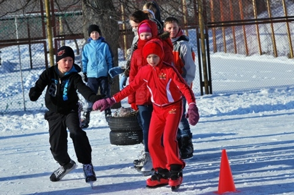 Bauskas novada otrā ziemas olimpiāde skolēniem notika 10. februārī Bauskas novada sporta bāzē. Sacīkstes organizēja Bērnu un jaunatnes sporta skola.
Sacensības notika četros sporta veidos – šorttrekā, slidošanas stafetē, slēpošanā un...
Autors: Uldis Varnevičs
