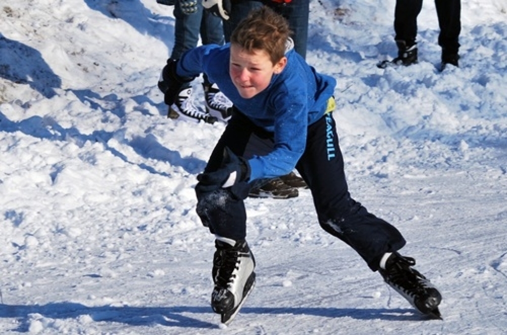 Bauskas novada otrā ziemas olimpiāde skolēniem notika 10. februārī Bauskas novada sporta bāzē. Sacīkstes organizēja Bērnu un jaunatnes sporta skola.
Sacensības notika četros sporta veidos – šorttrekā, slidošanas stafetē, slēpošanā un...
Autors: Uldis Varnevičs