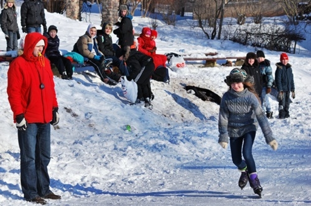 Bauskas novada otrā ziemas olimpiāde skolēniem notika 10. februārī Bauskas novada sporta bāzē. Sacīkstes organizēja Bērnu un jaunatnes sporta skola.
Sacensības notika četros sporta veidos – šorttrekā, slidošanas stafetē, slēpošanā un...
Autors: Uldis Varnevičs