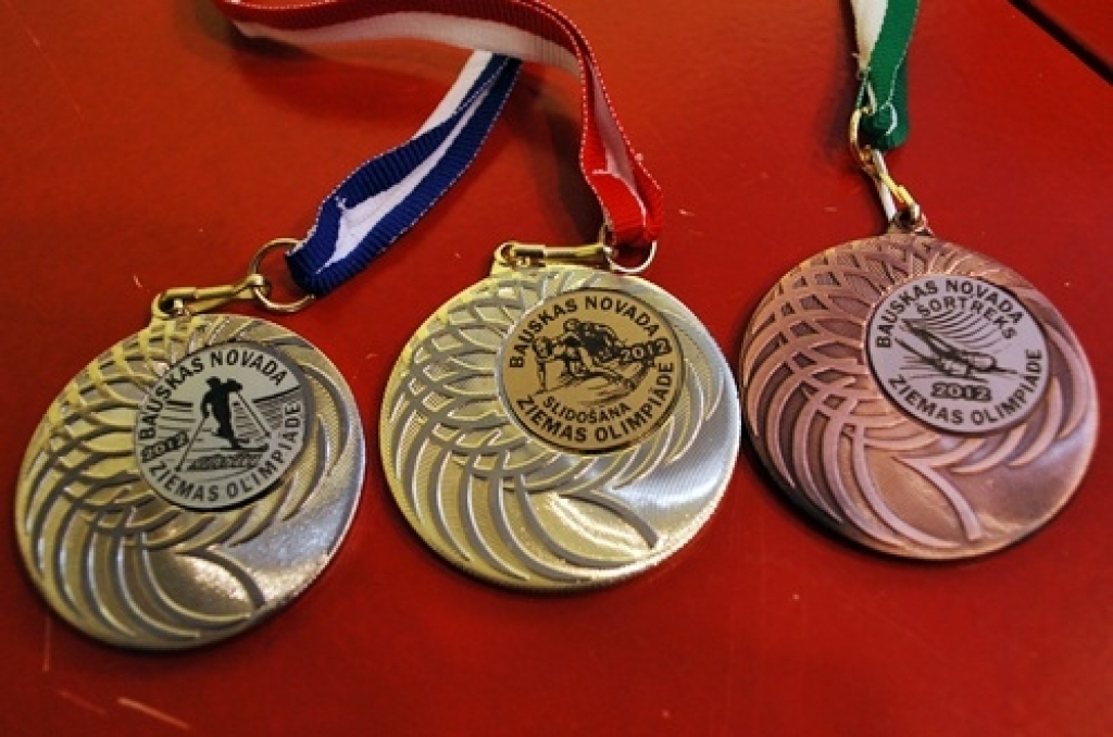 Bauskas novada otrā ziemas olimpiāde skolēniem notika 10. februārī Bauskas novada sporta bāzē. Sacīkstes organizēja Bērnu un jaunatnes sporta skola.
Sacensības notika četros sporta veidos – šorttrekā, slidošanas stafetē, slēpošanā un...
Autors: Uldis Varnevičs