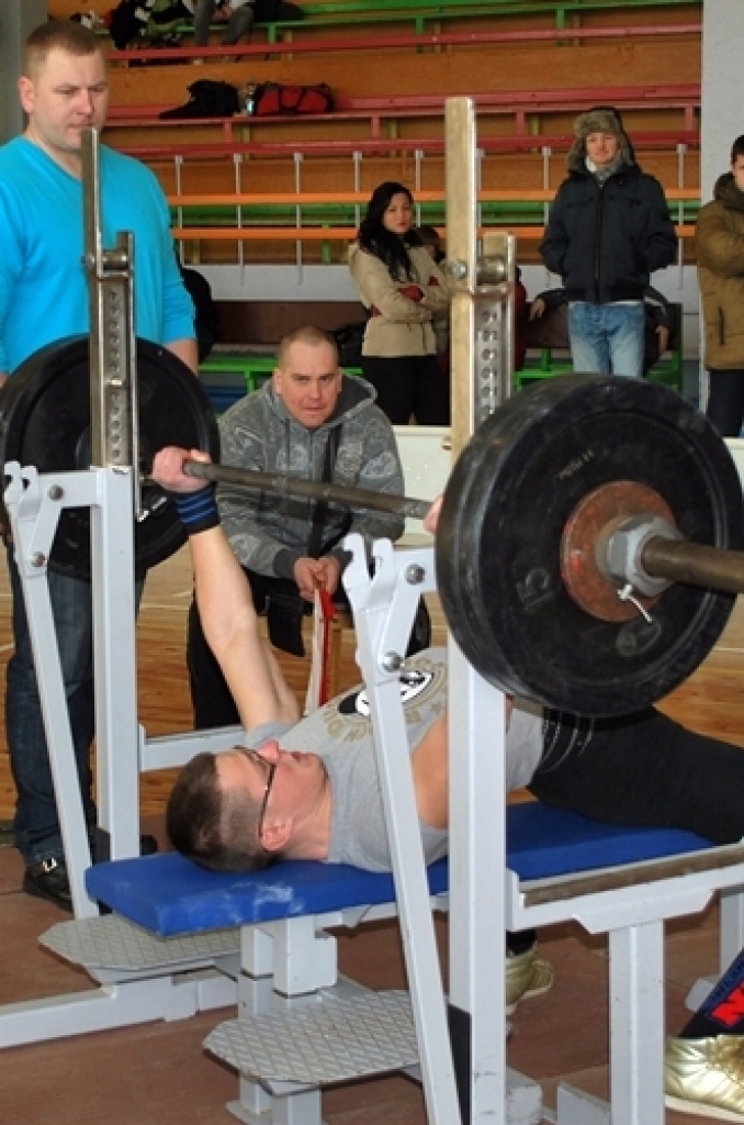 Latvijas Pauerliftinga federācijas kausa pirmais posms un Bauskas novada čempionāts svaru stieņa spiešanā guļus bez ekipējuma notika 4. februārī Bauskā, sporta namā «Mēmele». Šādas sacensības Bauskā notika pirmo reizi. Mājinieki...
Autors: Uldis Varnevičs