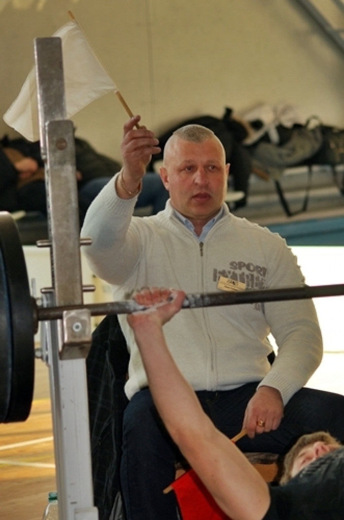 Latvijas Pauerliftinga federācijas kausa pirmais posms un Bauskas novada čempionāts svaru stieņa spiešanā guļus bez ekipējuma notika 4. februārī Bauskā, sporta namā «Mēmele». Šādas sacensības Bauskā notika pirmo reizi. Mājinieki...
Autors: Uldis Varnevičs