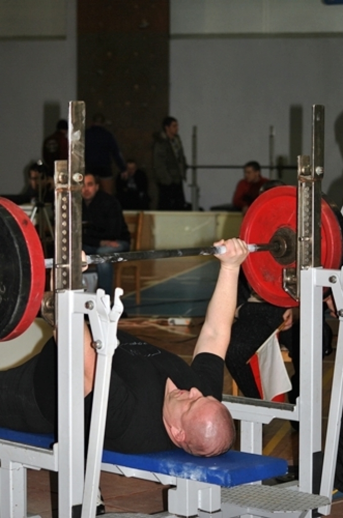 Latvijas Pauerliftinga federācijas kausa pirmais posms un Bauskas novada čempionāts svaru stieņa spiešanā guļus bez ekipējuma notika 4. februārī Bauskā, sporta namā «Mēmele». Šādas sacensības Bauskā notika pirmo reizi. Mājinieki...
Autors: Uldis Varnevičs