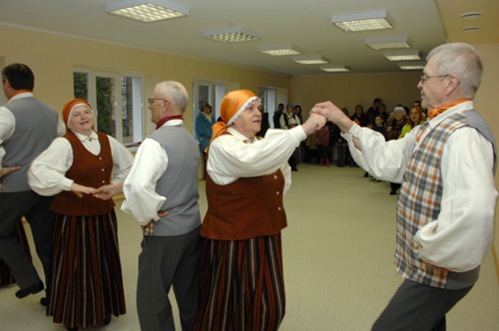 Rundāles novada Svitenē no 28. marta ir savs saieta nams. Tas tapis, ar Eiropas fonda līdzfinansējumu rekonstruējot kādreizējās kopsaimniecības kantori, kas uzcelts dažus gadus pirms tautas nama.
Autors: Ivars Bogdanovs