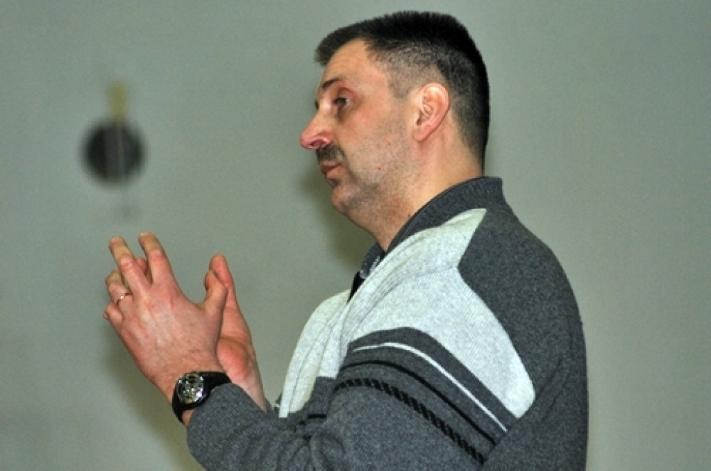 Latvijas Basketbola līgas 3. divīzijas izslēgšanas spēles nepatīkami sākušās «Kvēle/sporta centrs «Mēmele»» basketbola komandai – mājas spēlē 22. martā piedzīvots zaudējums pret «Saulkrastu» basketbolistiem, rezultāts – 67:77.
Pēc spēles...
Autors: Uldis Varnevičs