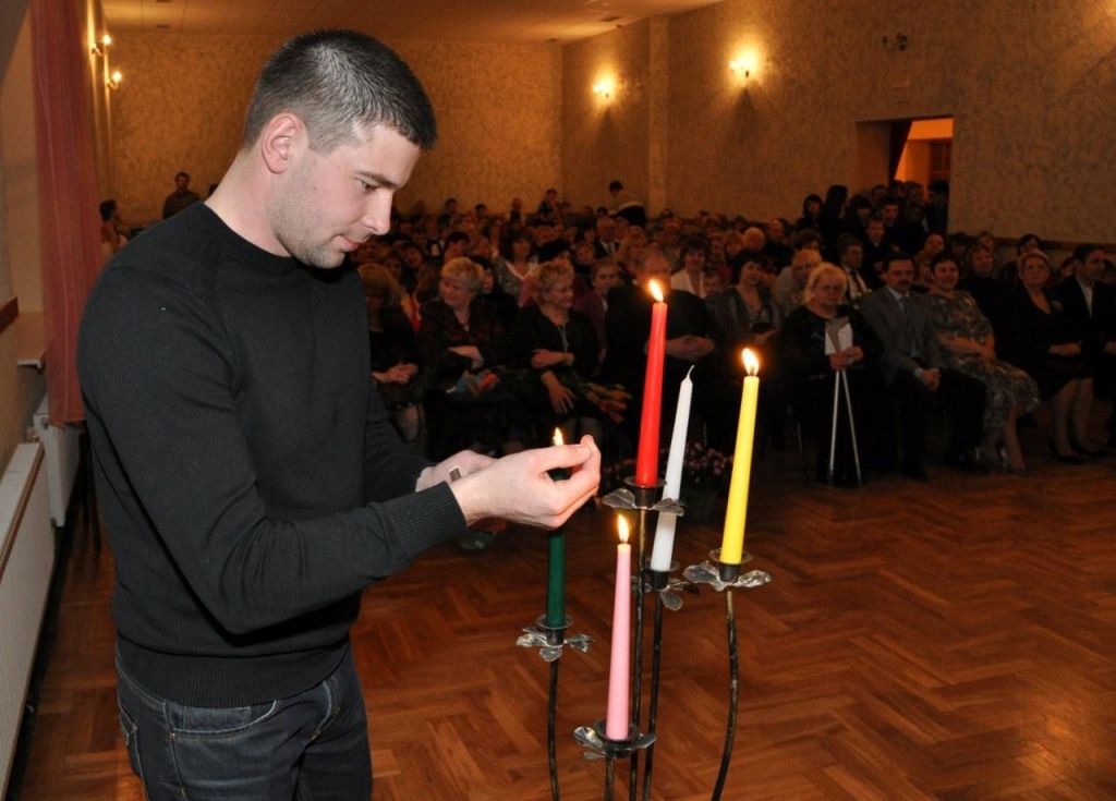 Skaistkalnes atjaunotā tautas nama atklāšanas ceremonija notika 23. martā , un atklāšanas vakarā nepietika sēdvietu, jo vietējai sabiedrībai tas bija ļoti svarīgs notikums. Sarīkojumu vadīja novadnieks Dailes teātra aktieris Gundars...