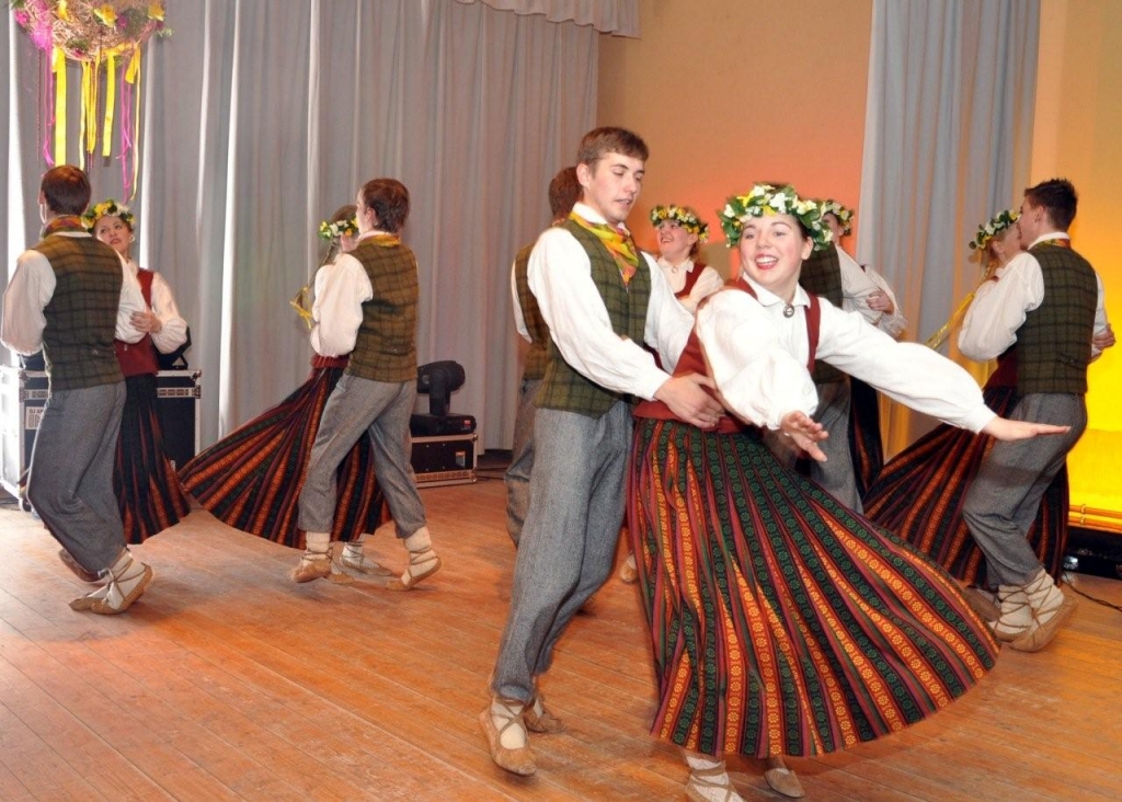 Skaistkalnes atjaunotā tautas nama atklāšanas ceremonija notika 23. martā , un atklāšanas vakarā nepietika sēdvietu, jo vietējai sabiedrībai tas bija ļoti svarīgs notikums. Sarīkojumu vadīja novadnieks Dailes teātra aktieris Gundars...
