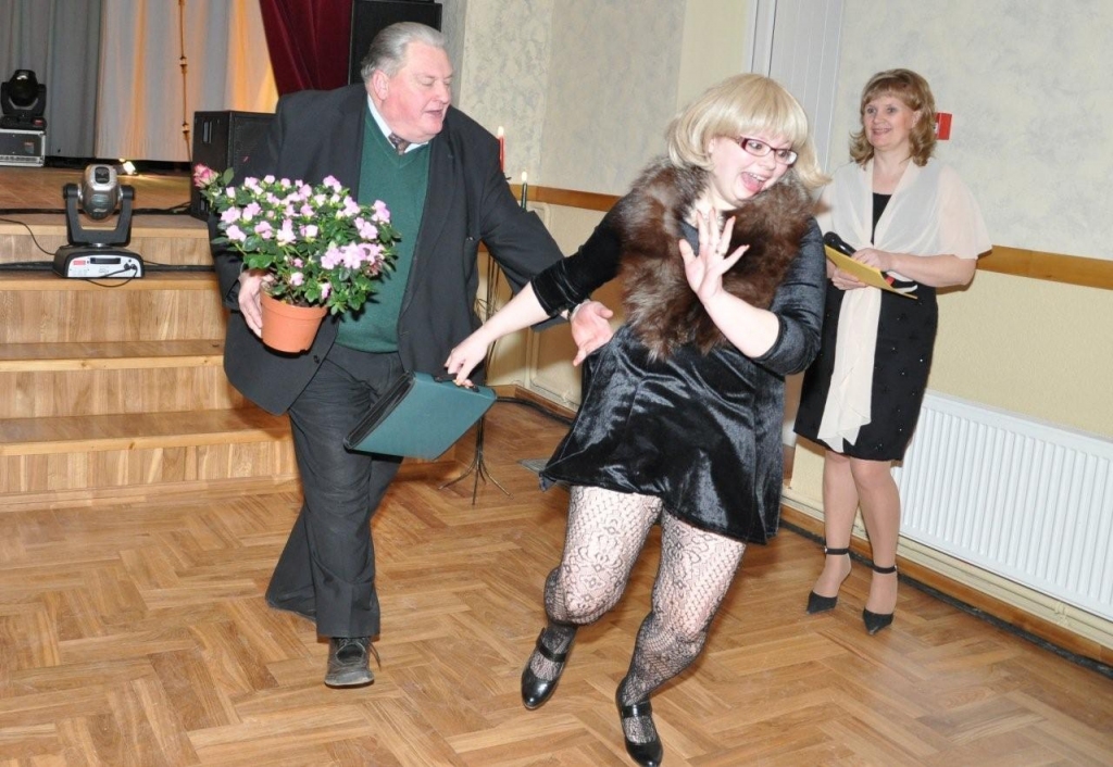 Skaistkalnes atjaunotā tautas nama atklāšanas ceremonija notika 23. martā , un atklāšanas vakarā nepietika sēdvietu, jo vietējai sabiedrībai tas bija ļoti svarīgs notikums. Sarīkojumu vadīja novadnieks Dailes teātra aktieris Gundars...