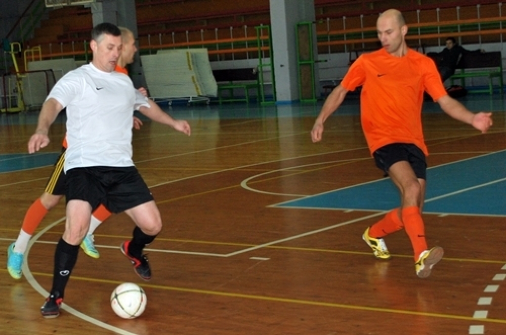 Sporta namā «Mēmele» notiek Bauskas novada čempionāts telpu futbolā. Sacensībās šogad piedalās deviņas komandas - «Brunava», «Ceraukste», «Gailīši», «Rundāle», «Veterāni», «Veselības grupa», «Bauska», «BSK» un «Vecsaule». Rezultāti jau...
Autors: Uldis Varnevičs
