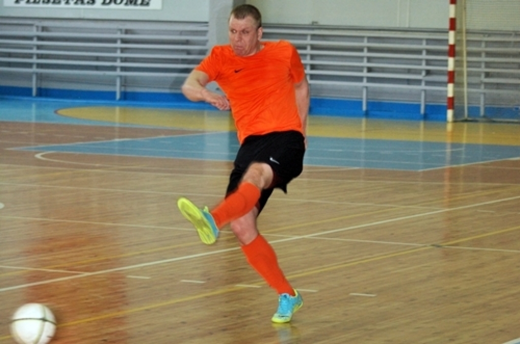 Sporta namā «Mēmele» notiek Bauskas novada čempionāts telpu futbolā. Sacensībās šogad piedalās deviņas komandas - «Brunava», «Ceraukste», «Gailīši», «Rundāle», «Veterāni», «Veselības grupa», «Bauska», «BSK» un «Vecsaule». Rezultāti jau...
Autors: Uldis Varnevičs