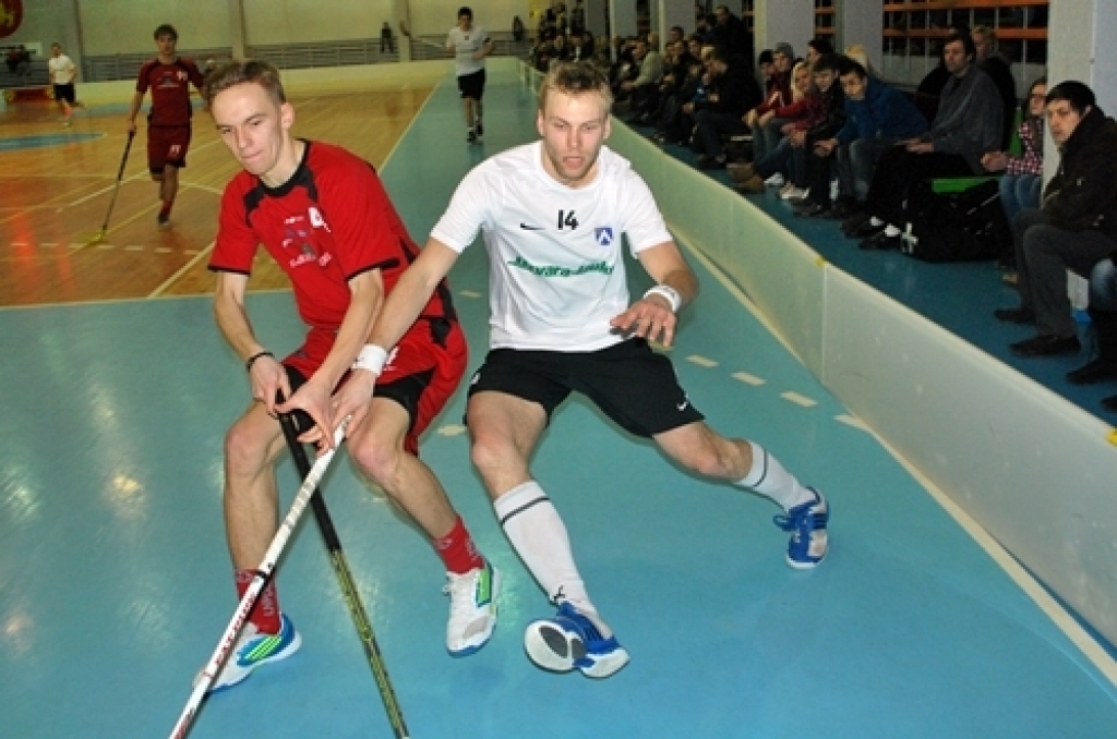 Viskuplāk apmeklētās sporta spēles mūsu novadā ir beigušās – florbola klubs «Bauska» ceturtdaļfinālā četru spēļu sērijā piedzīvoja zaudējumu ar 1:3.
Sporta namā «Mēmele» pagājušajā nedēļas nogalē vērot FK «Bauska» un «Lielvārdes» komandu...
Autors: Uldis Varnevičs