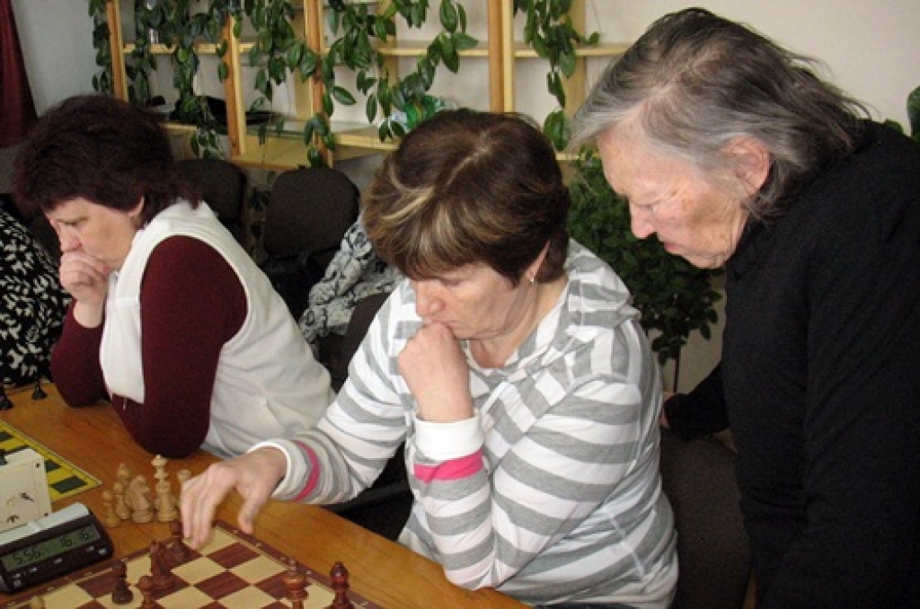 No mūspuses sportistiem veiksmīgākie Latvijas Sporta veterānu savienības (LSVS) spēlēs Bauskā bija florbolisti, kuri izcīnīja zelta medaļas. Latvijas Sporta veterānu savienības finālspēlēs florbolā Bauskas un Rundāles novada komandas...
Autors: Uldis Varnevičs