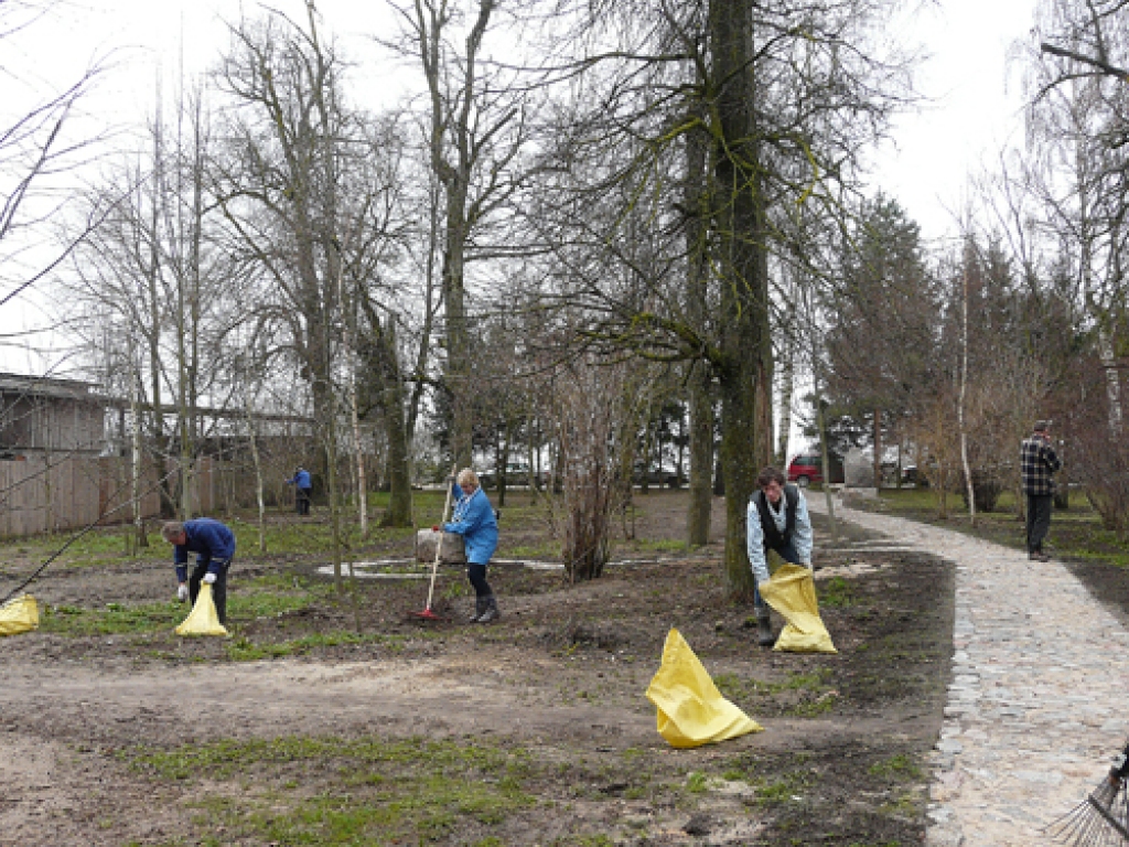 Iecavas novadā kopumā talkas dalībnieku skaits 20. un 21. aprīlī, ierēķinot visus mazos zaru lasītājus no bērnudārziem, pārsniedz 700 cilvēku.