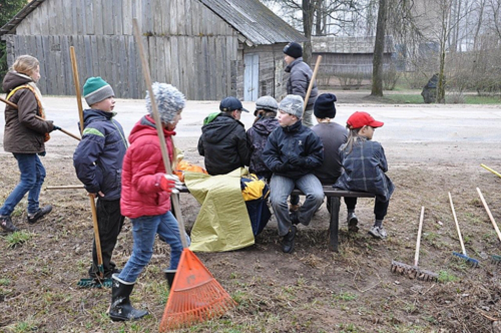 Visos pagastos Vecumnieku novadā rosība valdīja ciemu centros, daudzdzīvokļu māju apkārtnē, kā arī ūdenstilpju tuvumā. Bārbelē talcinieki sakopa Rukšezeru, Kurmenē un Skaistkalnē – Mēmeles krastu, Stelpē tika satīrītas peldvietas karjera...