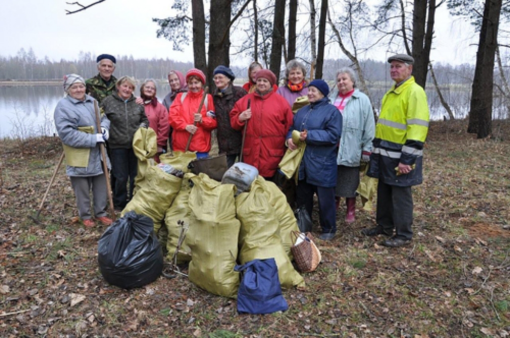 Visos pagastos Vecumnieku novadā rosība valdīja ciemu centros, daudzdzīvokļu māju apkārtnē, kā arī ūdenstilpju tuvumā. Bārbelē talcinieki sakopa Rukšezeru, Kurmenē un Skaistkalnē – Mēmeles krastu, Stelpē tika satīrītas peldvietas karjera...