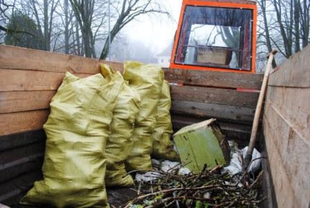 Bauskas novadā talkošanas vietu bija vairāk nekā iepriekš tika uzrādīts 21. aprīļa Lielās talkas norišu plānā. Ļaudis strādāja pilsētā un novada visos pagastos.
Rundāles novadā par vides tīrību gādāja jauniešu divu nevalstisko organizāciju...
Autors: Juris Iļņickis