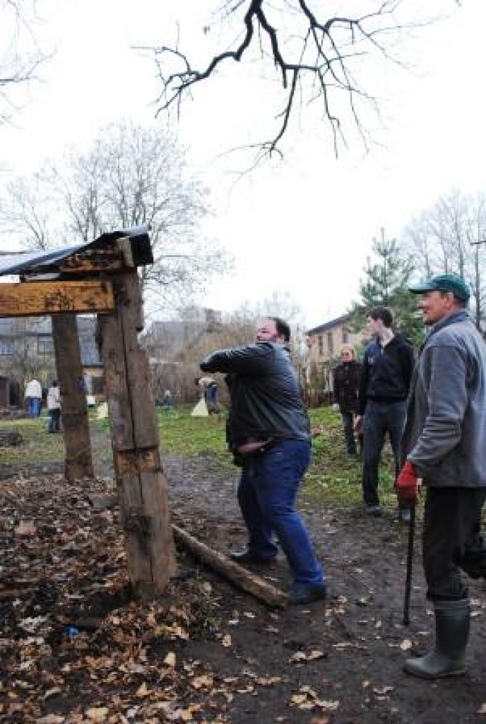 Bauskas novadā talkošanas vietu bija vairāk nekā iepriekš tika uzrādīts 21. aprīļa Lielās talkas norišu plānā. Ļaudis strādāja pilsētā un novada visos pagastos.
Rundāles novadā par vides tīrību gādāja jauniešu divu nevalstisko organizāciju...
Autors: Juris Iļņickis