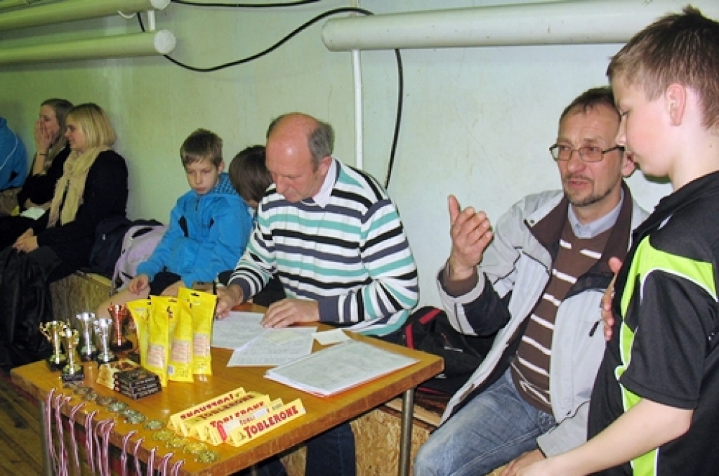 Latvijas Galda tenisa federācijas reitinga sacensībās Bauskā sporta centra «Mēmele» balvu izcīņas pēdējā, sestajā posmā 14. aprīlī piedalījās 83 sportisti.
Pavisam sacensībās šogad ir piedalījušies 134 dalībnieki, informē organizators...
Autors: Uldis Varnevičs