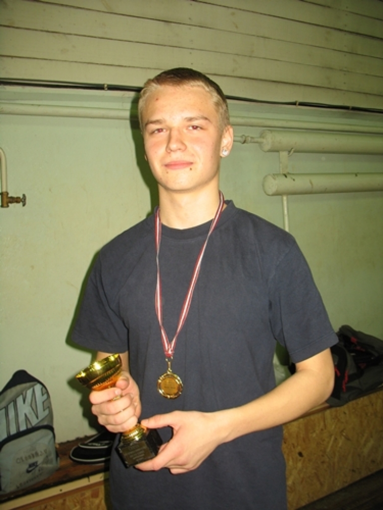 Latvijas Galda tenisa federācijas reitinga sacensībās Bauskā sporta centra «Mēmele» balvu izcīņas pēdējā, sestajā posmā 14. aprīlī piedalījās 83 sportisti.
Pavisam sacensībās šogad ir piedalījušies 134 dalībnieki, informē organizators...
Autors: Uldis Varnevičs