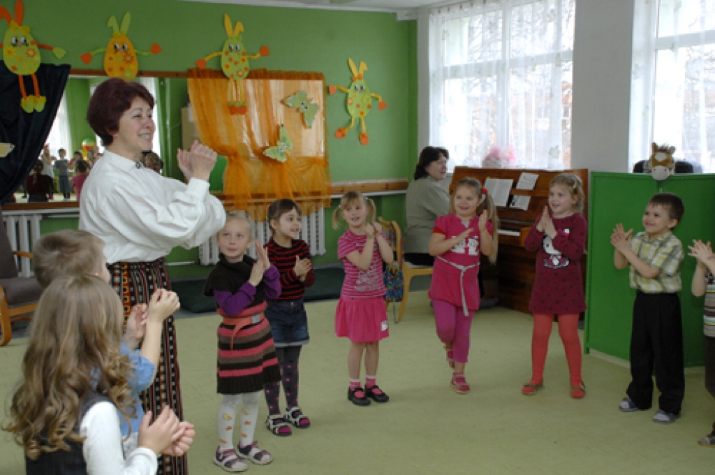 Trešdien, 4. aprīlī, Bauskas novada bērnudārzā «Zīlītē» risinājās Bauskas un Rundāles novada pirmsskolas izglītības iestāžu darbinieku metodiskais pasākums. Abu novadu bērnudārzu pārstāves tikās, lai smeltos jaunas idejas, dalītos pieredzē...
Autors: Ivars Bogdanovs