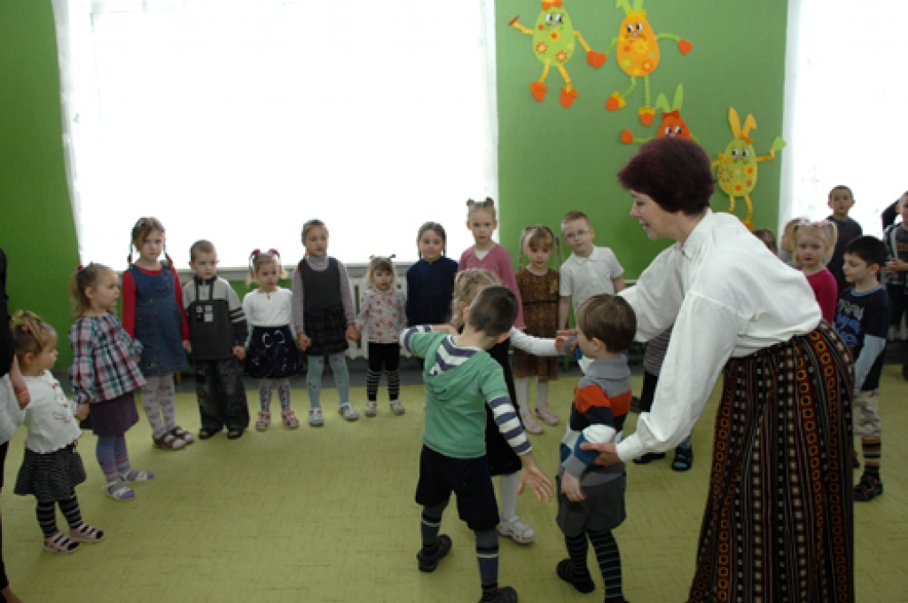 Trešdien, 4. aprīlī, Bauskas novada bērnudārzā «Zīlītē» risinājās Bauskas un Rundāles novada pirmsskolas izglītības iestāžu darbinieku metodiskais pasākums. Abu novadu bērnudārzu pārstāves tikās, lai smeltos jaunas idejas, dalītos pieredzē...
Autors: Ivars Bogdanovs