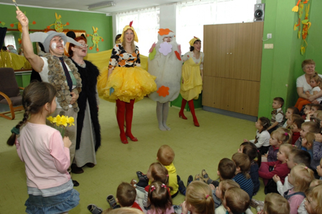 Trešdien, 4. aprīlī, Bauskas novada bērnudārzā «Zīlītē» risinājās Bauskas un Rundāles novada pirmsskolas izglītības iestāžu darbinieku metodiskais pasākums. Abu novadu bērnudārzu pārstāves tikās, lai smeltos jaunas idejas, dalītos pieredzē...
Autors: Ivars Bogdanovs