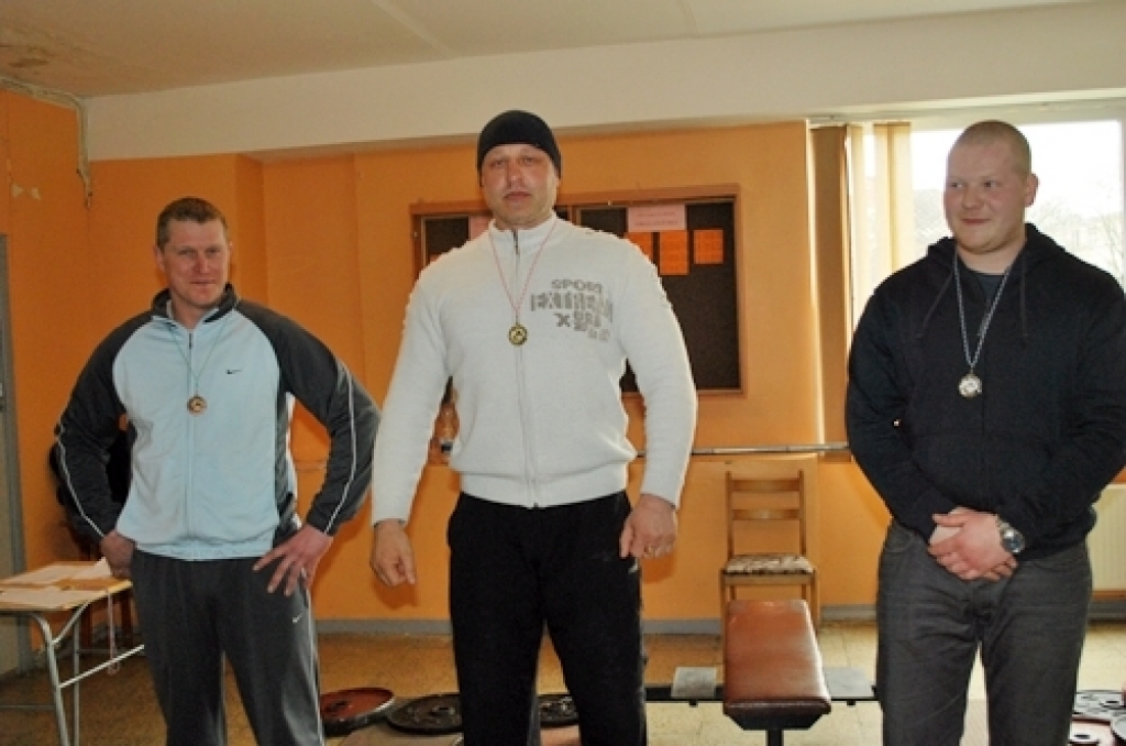 Sporta bāzēs sestdien, 31. martā, tika noskaidroti uzvarētāji deviņos sporta veidos Bauskas novada ziemas un pavasara sporta spēlēs. Sacensībās piedalījās arī kaimiņu novadu komandas.
Sporta centra «Mēmele» galvenā speciāliste Inga Ūbele...
Autors: Uldis Varnevičs