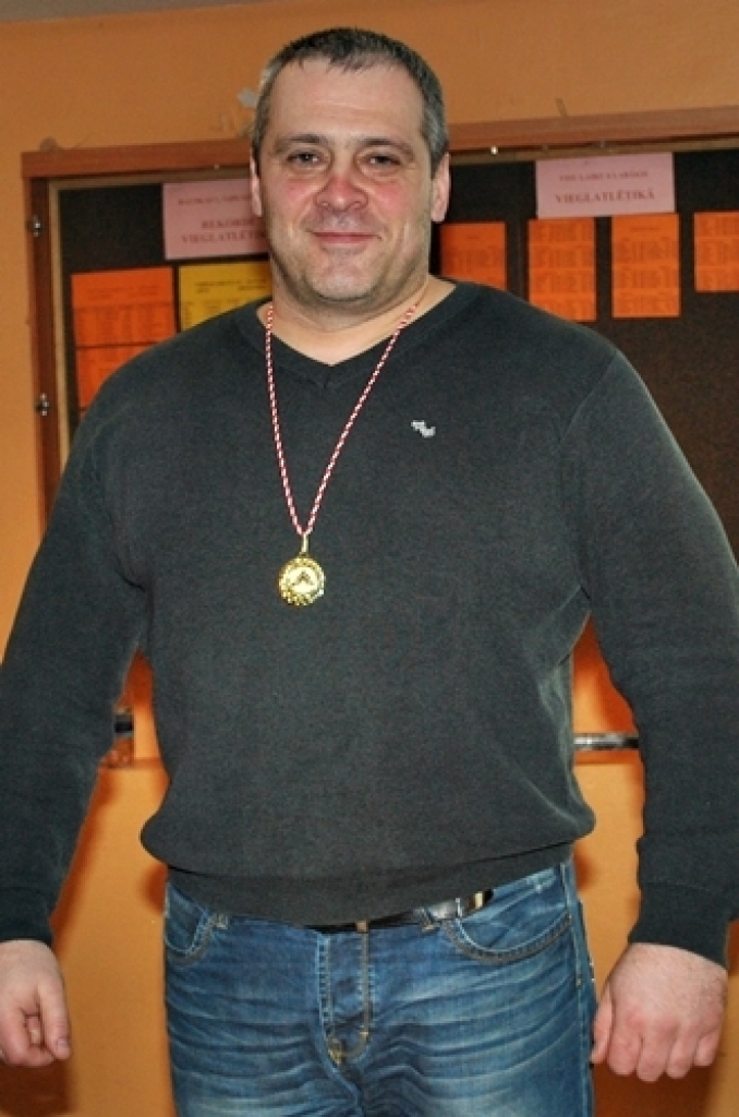 Sporta bāzēs sestdien, 31. martā, tika noskaidroti uzvarētāji deviņos sporta veidos Bauskas novada ziemas un pavasara sporta spēlēs. Sacensībās piedalījās arī kaimiņu novadu komandas.
Sporta centra «Mēmele» galvenā speciāliste Inga Ūbele...
Autors: Uldis Varnevičs