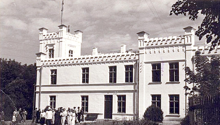 1934. gads. Bornsmindē līdz Otrajam pasaules karam atradās Ziedoņa dārzkopības skola.
Autors: no zudusilatvija.lv